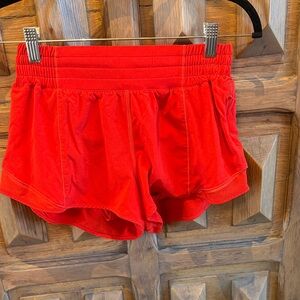 Lululemon hotty hot in Women's Red Shorts, size 6